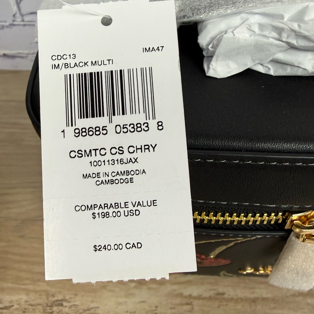 NWT Coach Black and Red Cosmetic Case With Cherry Print CDC13 styled set - Picture 7 of 13